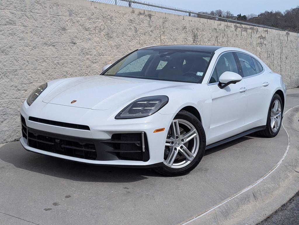 Certified 2025 Porsche Panamera RWD image 2
