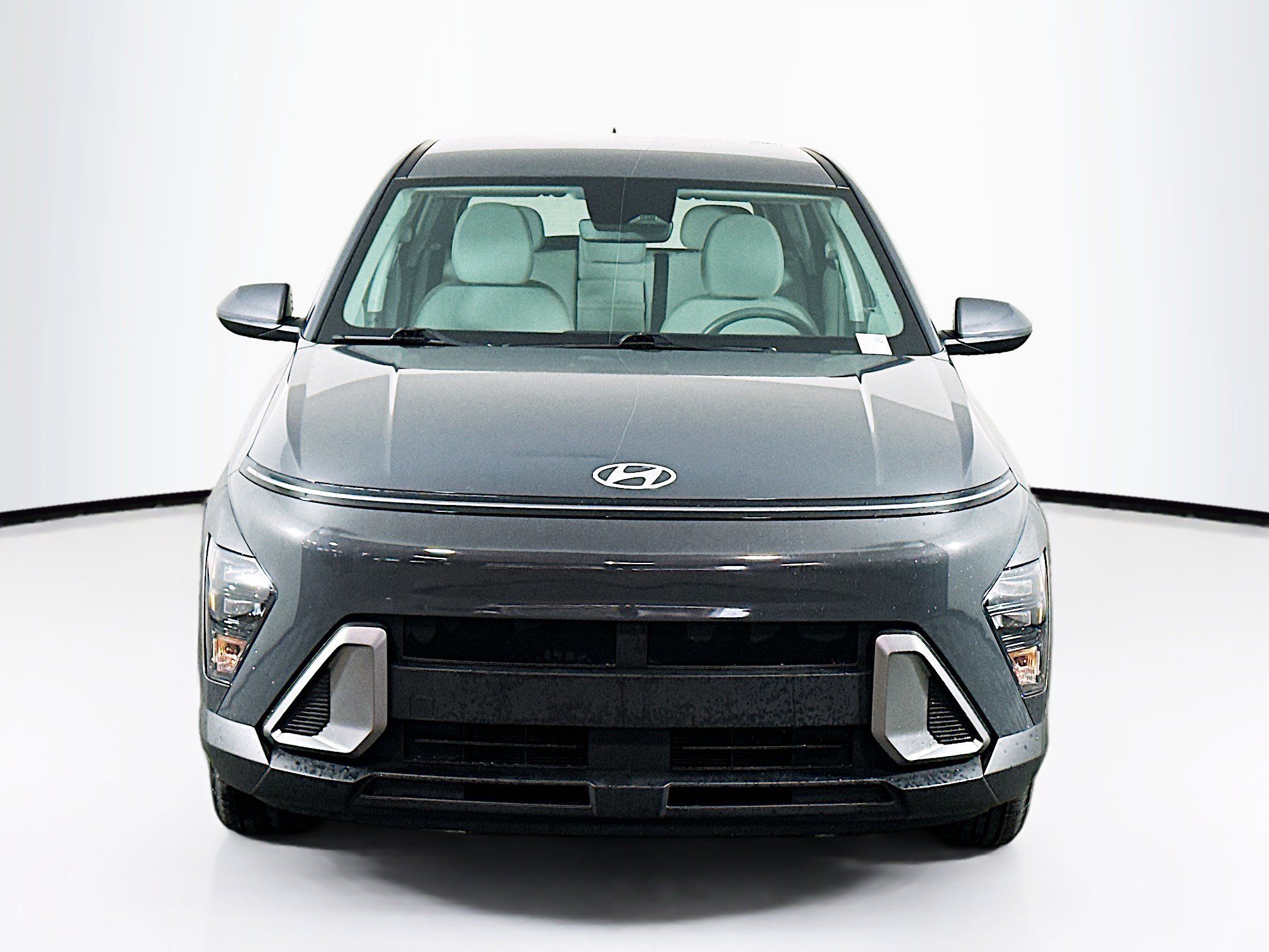 Used 2024 Hyundai Kona SE image 2