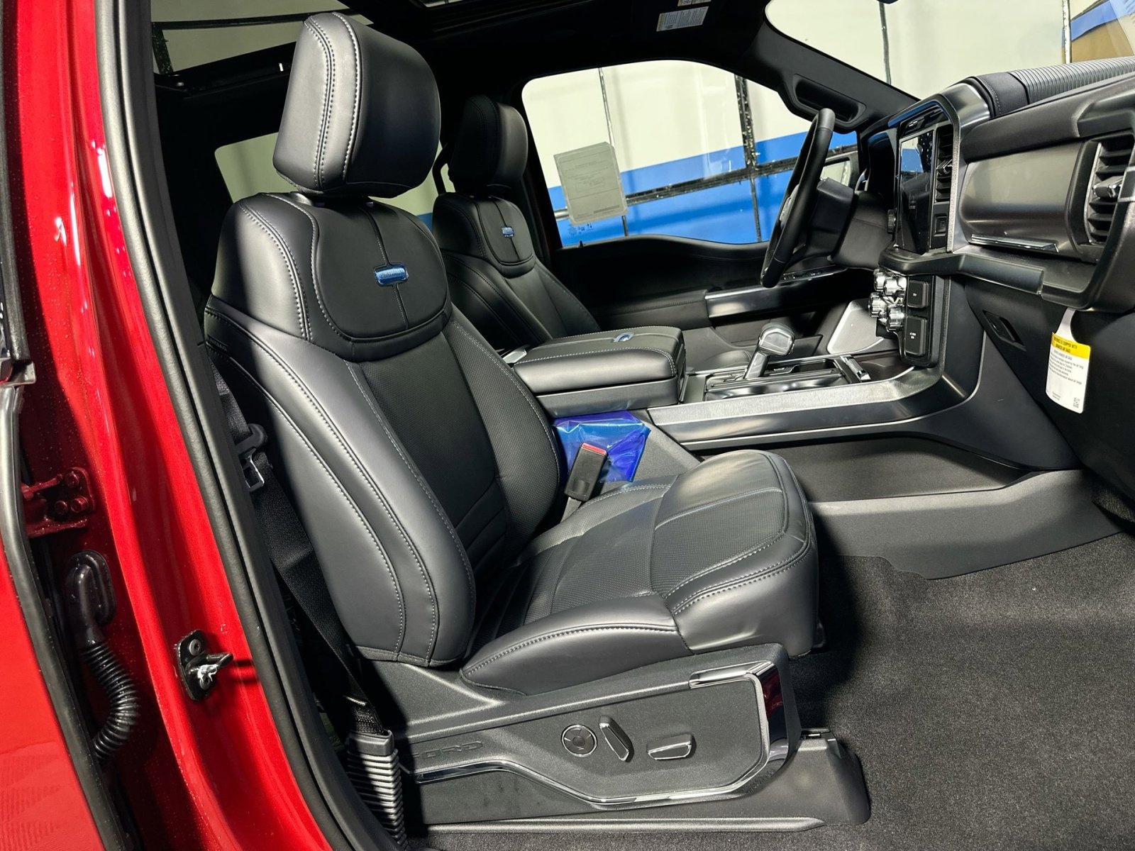 New 2025 Ford F150 Platinum w/ Equipment Group 702A High image 7