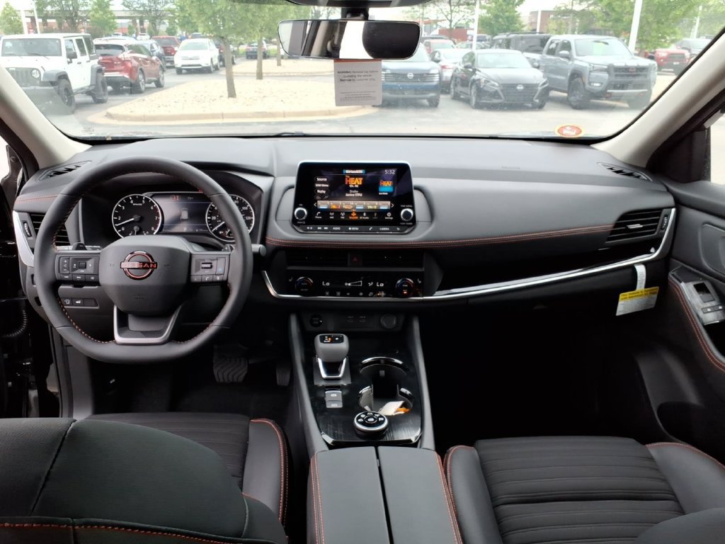 New 2026 Nissan Rogue SV AWD/4WD image 29