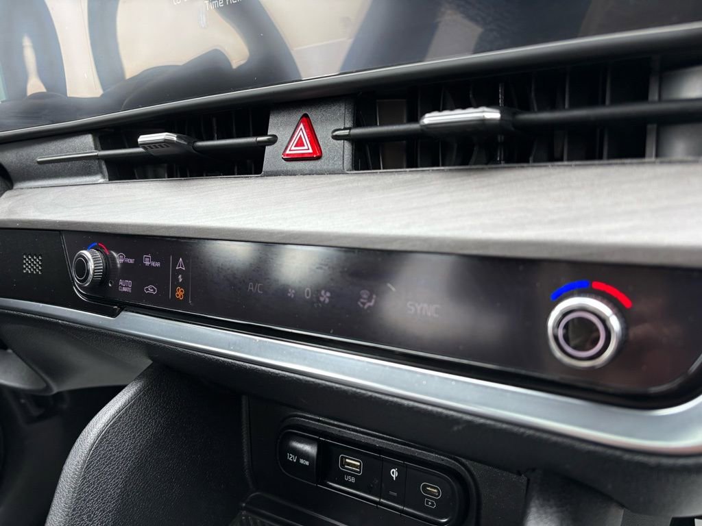 Used 2024 Kia Sportage X-Line w/ X-Line Premium Package image 32