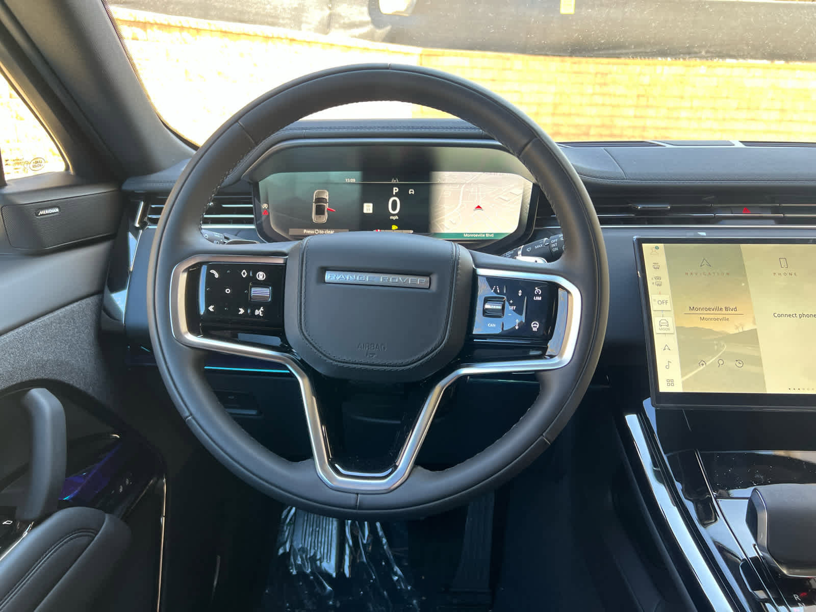 Used 2025 Land Rover Range Rover Sport image 10