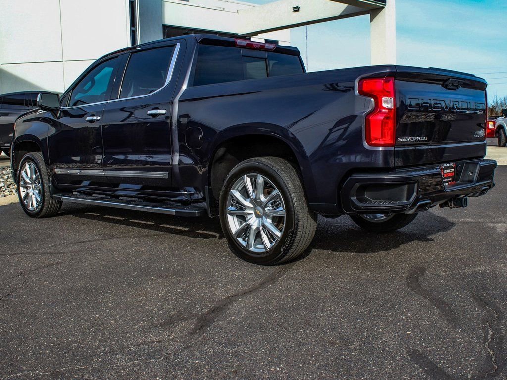 Used 2023 Chevrolet Silverado 1500 High Country w/ High Country Premium Package image 4