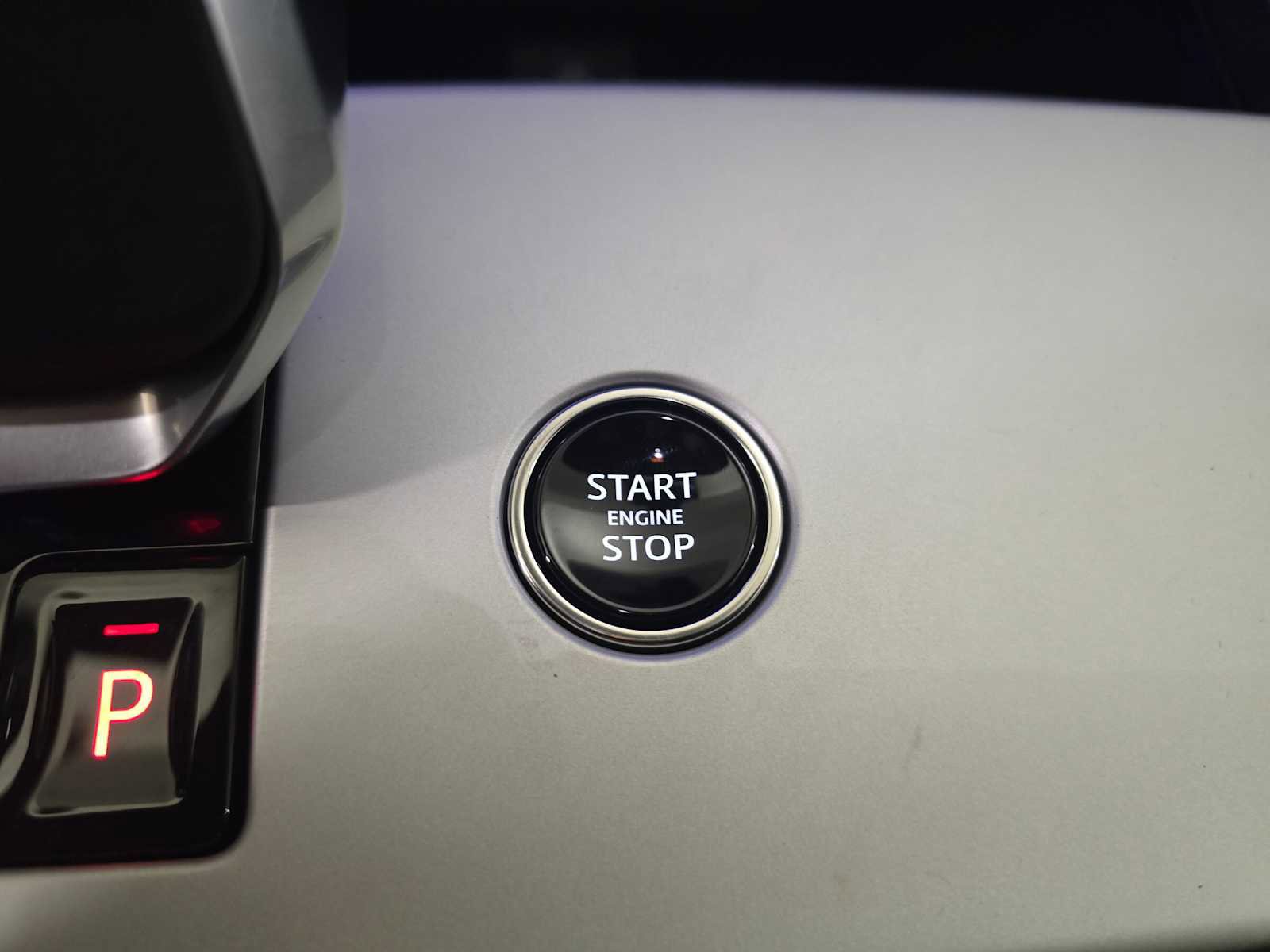 New 2026 Land Rover Range Rover SE image 32