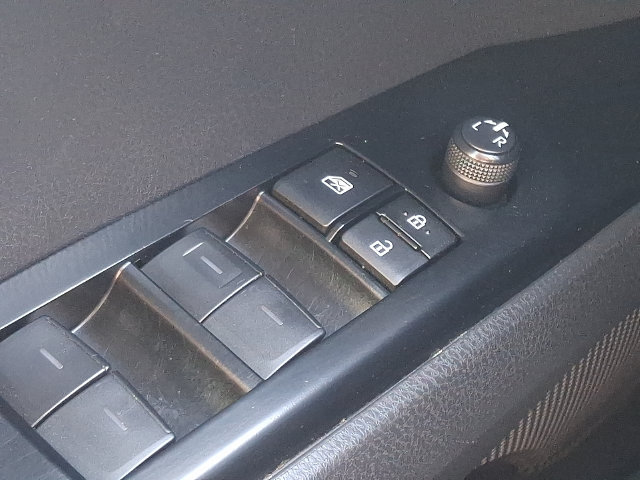 Used 2025 Toyota Camry LE FWD image 23