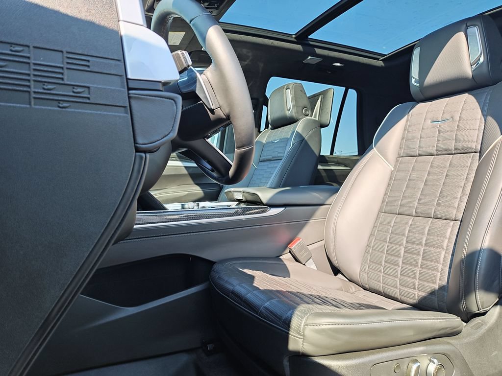 Used 2025 Cadillac Escalade V w/ LPO, Floor Liner Package AWD/4WD image 13