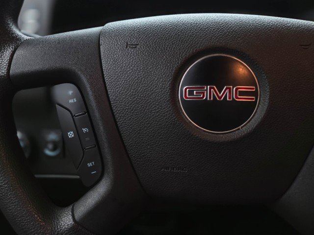 Used 2018 GMC Savana 2500 w/ Driver Convenience Package RWD image 18