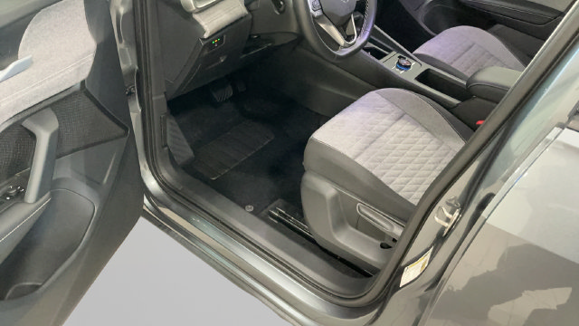 Used 2026 Volkswagen Tiguan S AWD/4WD image 25