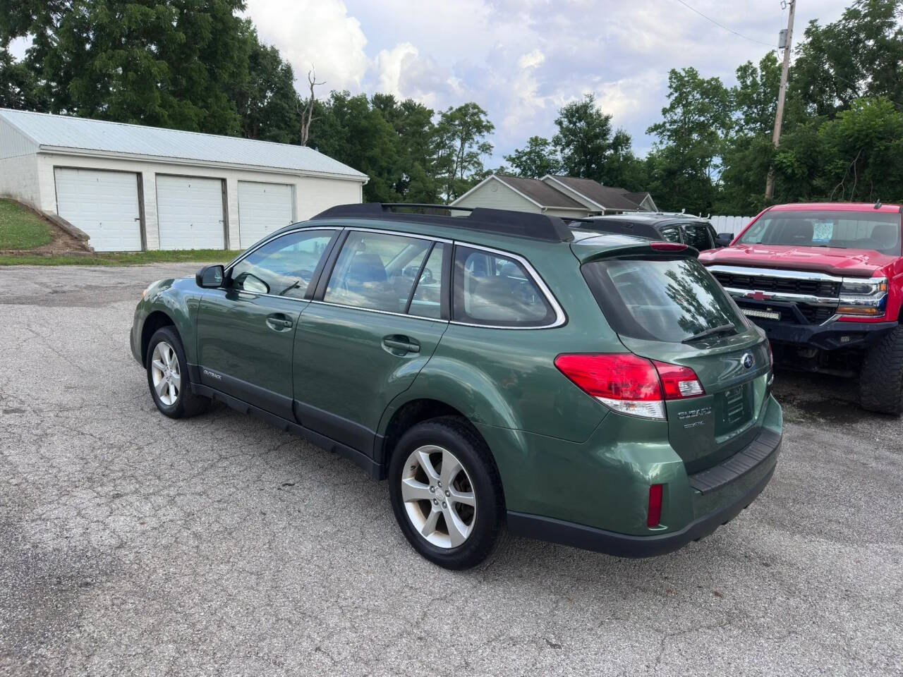 Used 2014 Subaru Outback 2.5i w/ Alloy Wheel Package AWD/4WD image 8