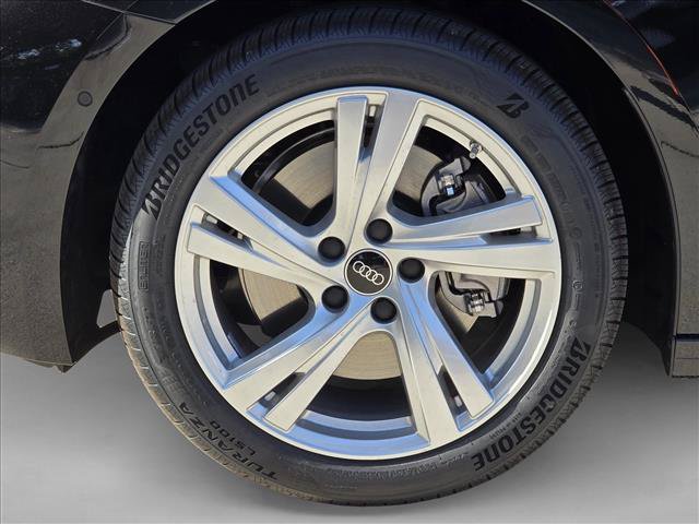Used 2025 Audi A5 2.0T Premium w/ Convenience Package AWD/4WD image 9