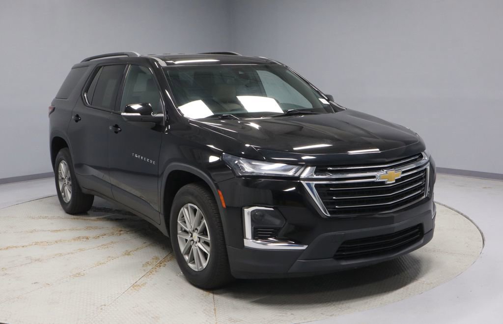 Used 2023 Chevrolet Traverse LT FWD image 1