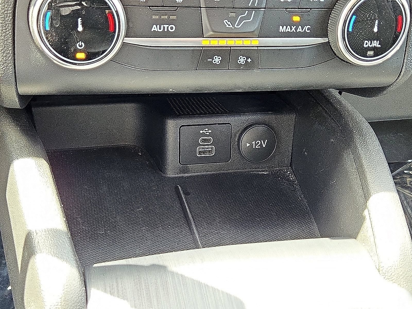 Used 2025 Ford Escape Active AWD/4WD image 29