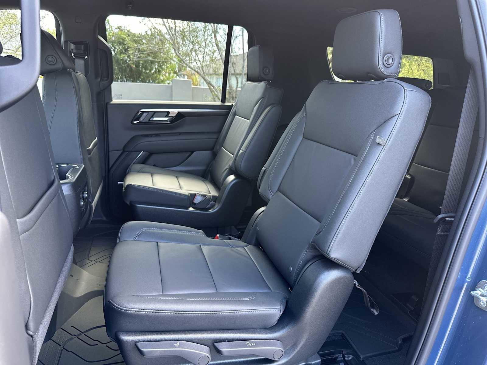 New 2026 Chevrolet Suburban LT w/ Comfort Package image 17