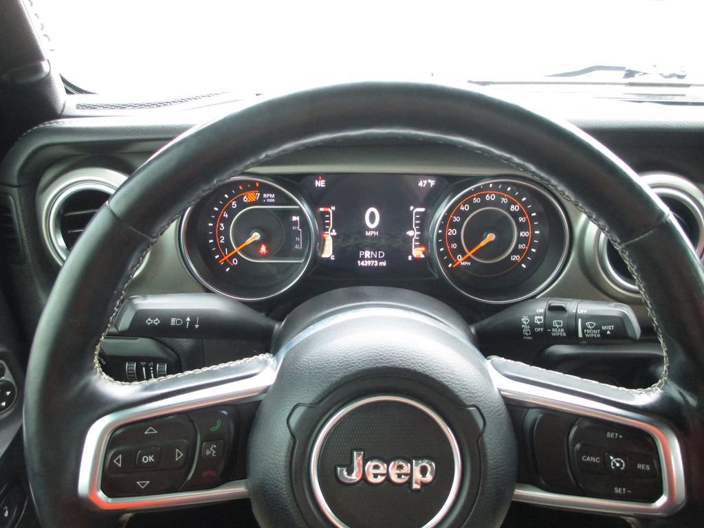 Used 2018 Jeep Wrangler Unlimited Sahara w/ Cold Weather Group image 26