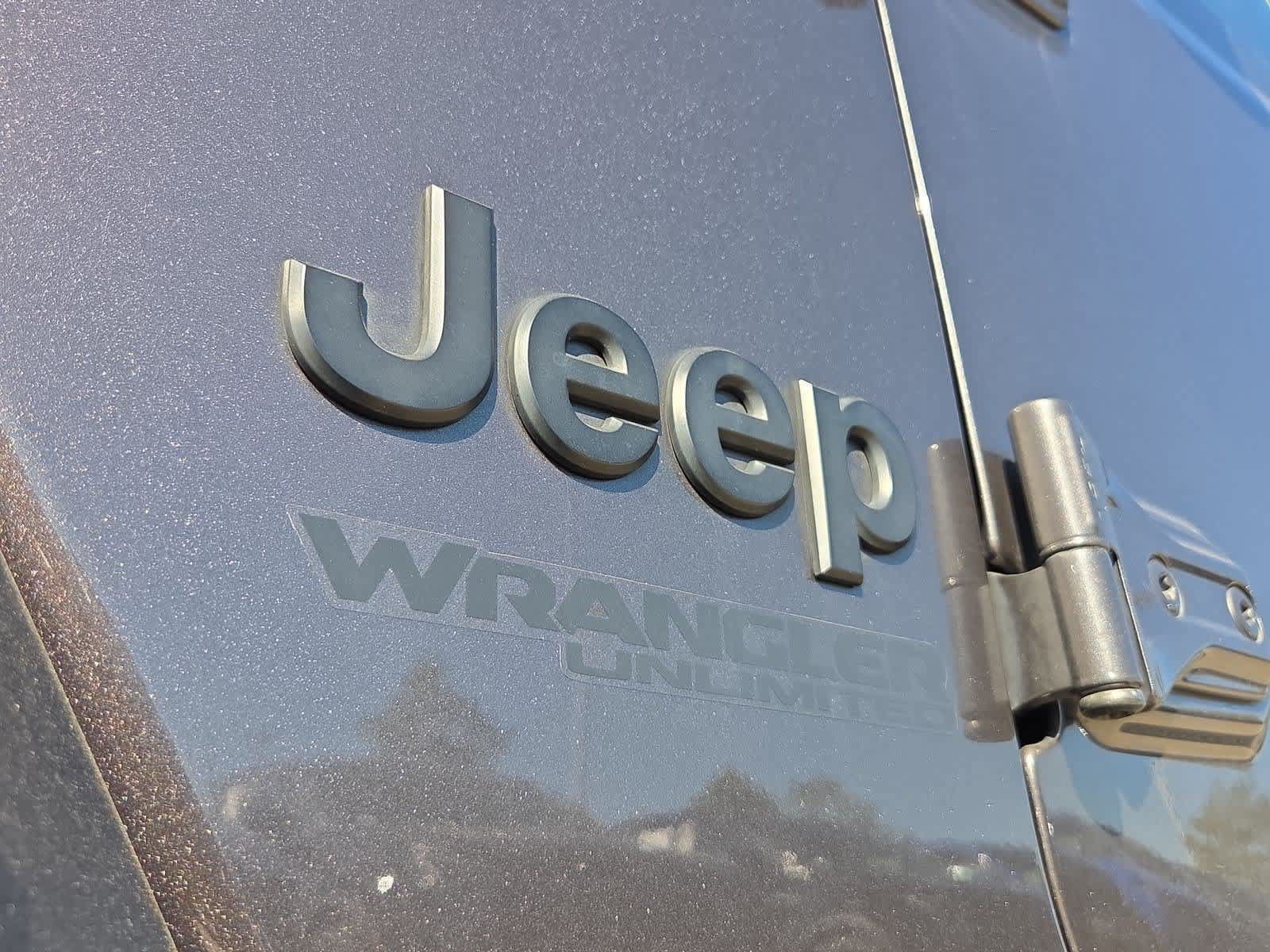 Used 2021 Jeep Wrangler Unlimited Sahara AWD/4WD image 11