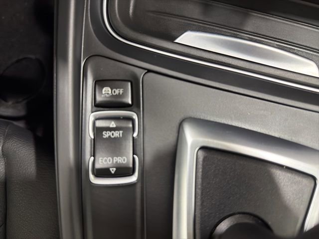 Used 2014 BMW 320i xDrive Sedan AWD/4WD image 37