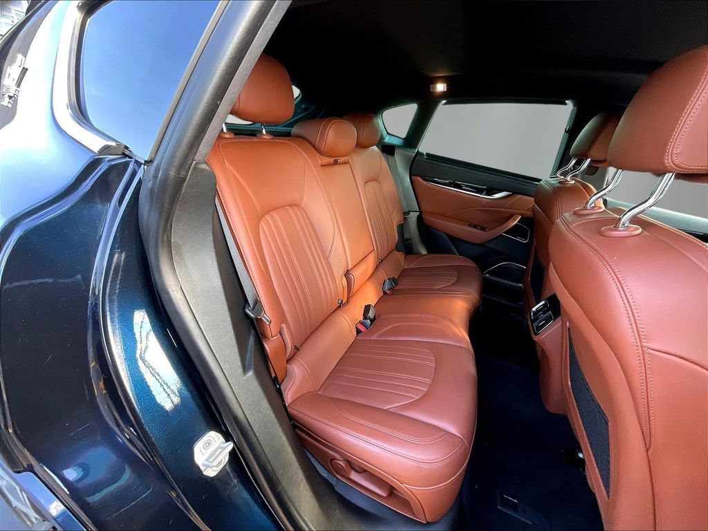 Used 2023 Maserati Levante GT AWD/4WD image 25