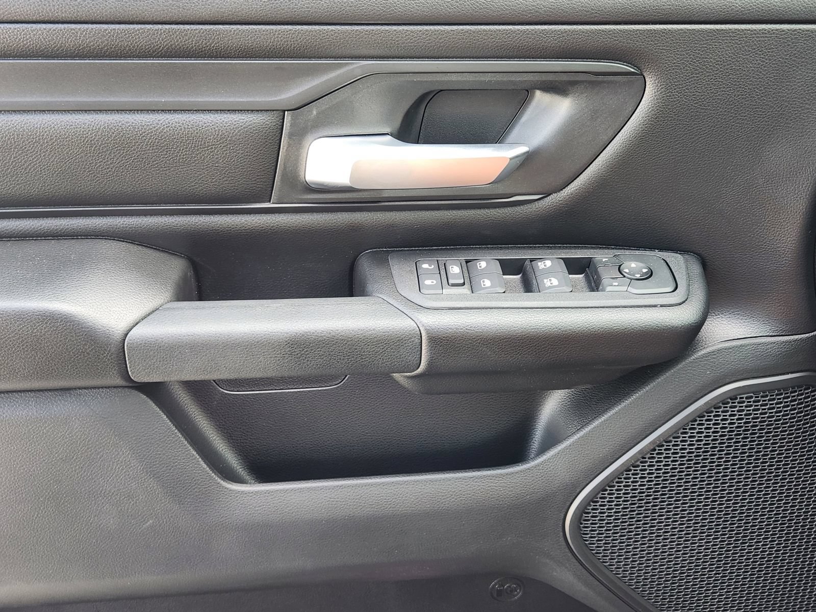 New 2026 RAM 1500 Express AWD/4WD image 21