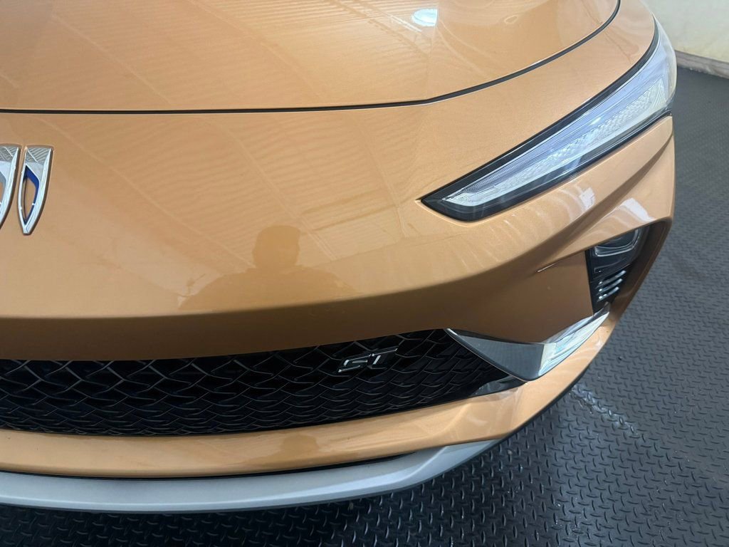 Used 2024 Buick Envista Sport Touring w/ Convenience II Package image 8