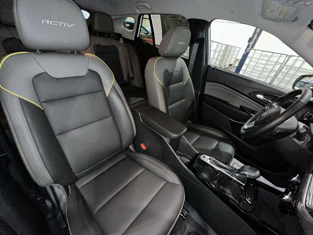 Used 2025 Chevrolet Trax ACTIV w/ Driver Confidence Package image 24
