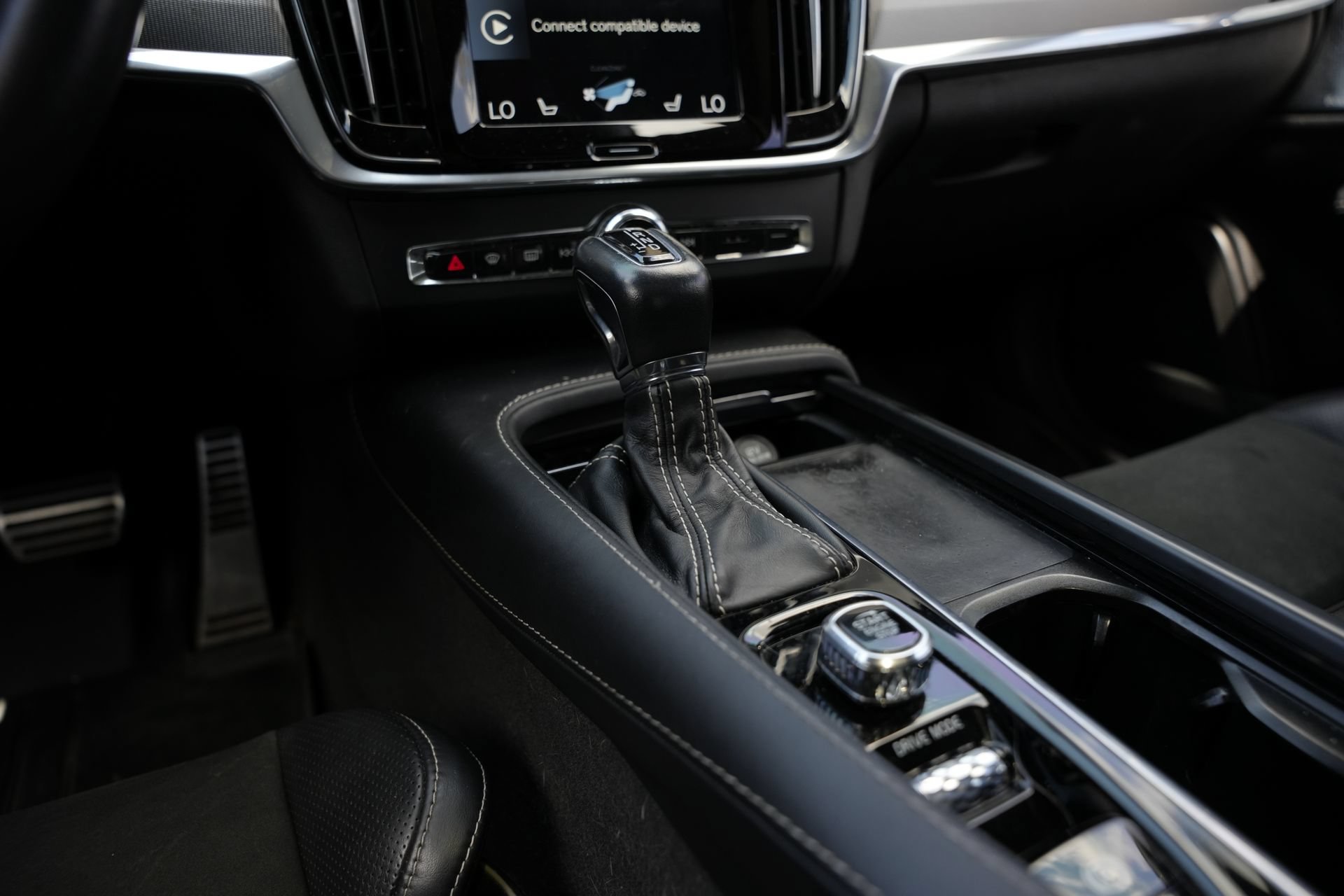 Used 2021 Volvo S90 T6 R-Design w/ Advanced Package AWD/4WD image 10