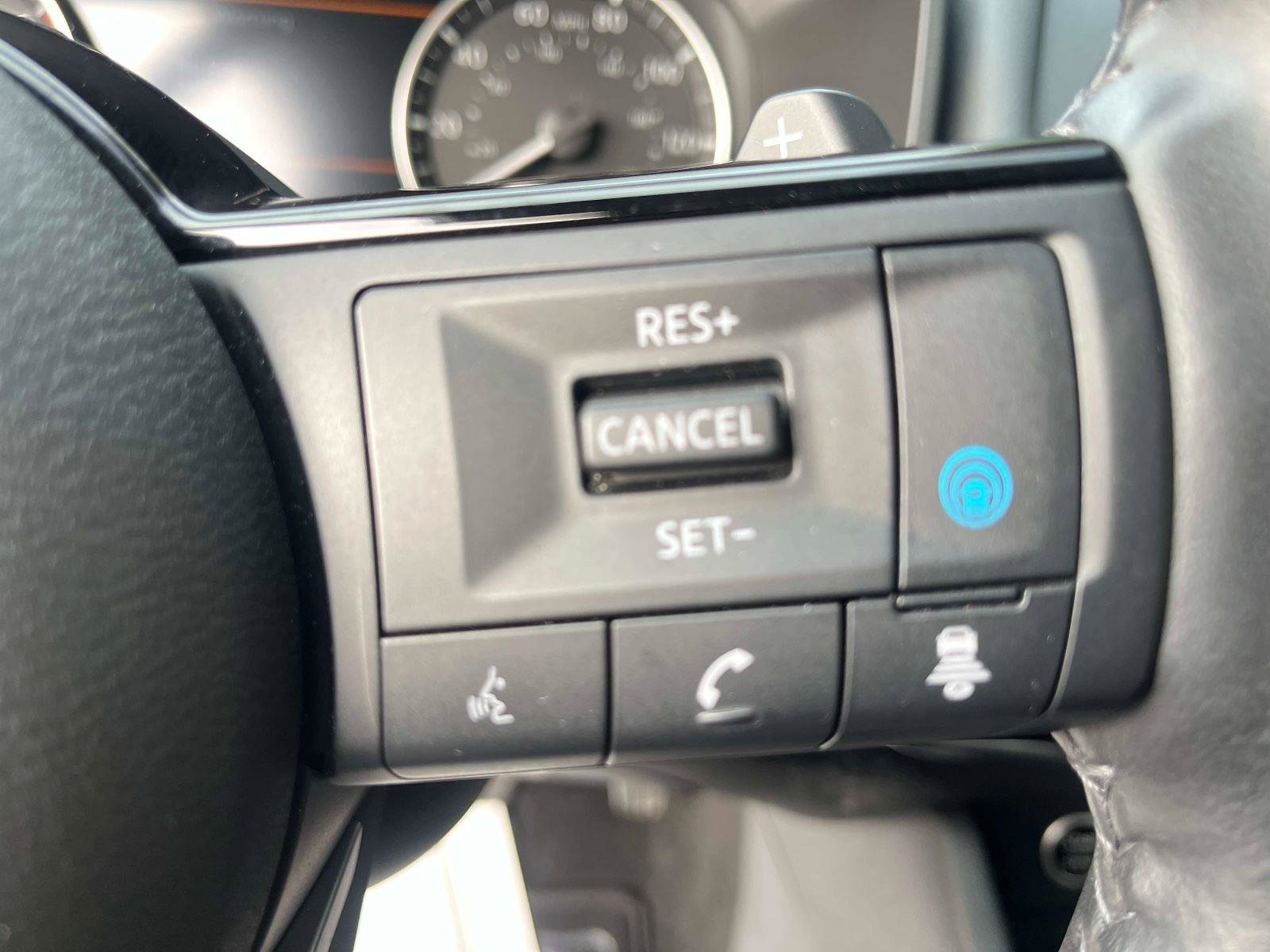 Used 2023 Nissan Rogue SV w/ SV Premium B Package image 26