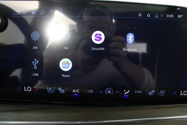 New 2026 Chevrolet Suburban High Country image 7