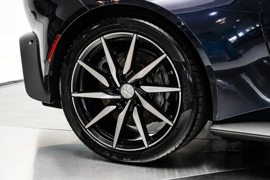 Used 2020 Aston Martin V8 Vantage Coupe RWD image 61