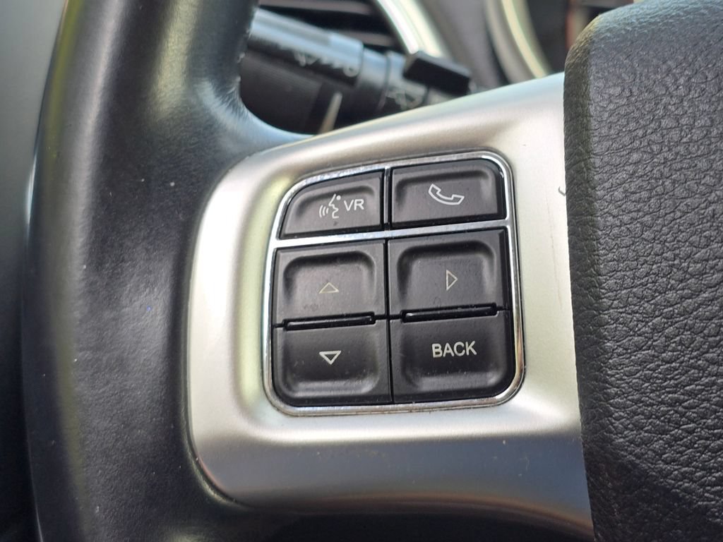 Used 2014 Dodge Journey SXT w/ Flexible Seating Group FWD image 16