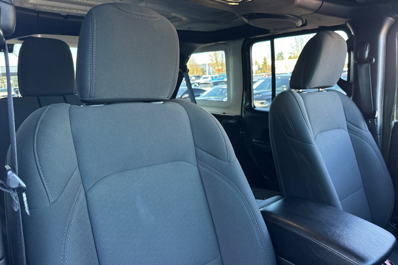 Used 2022 Jeep Wrangler Unlimited Sport image 17