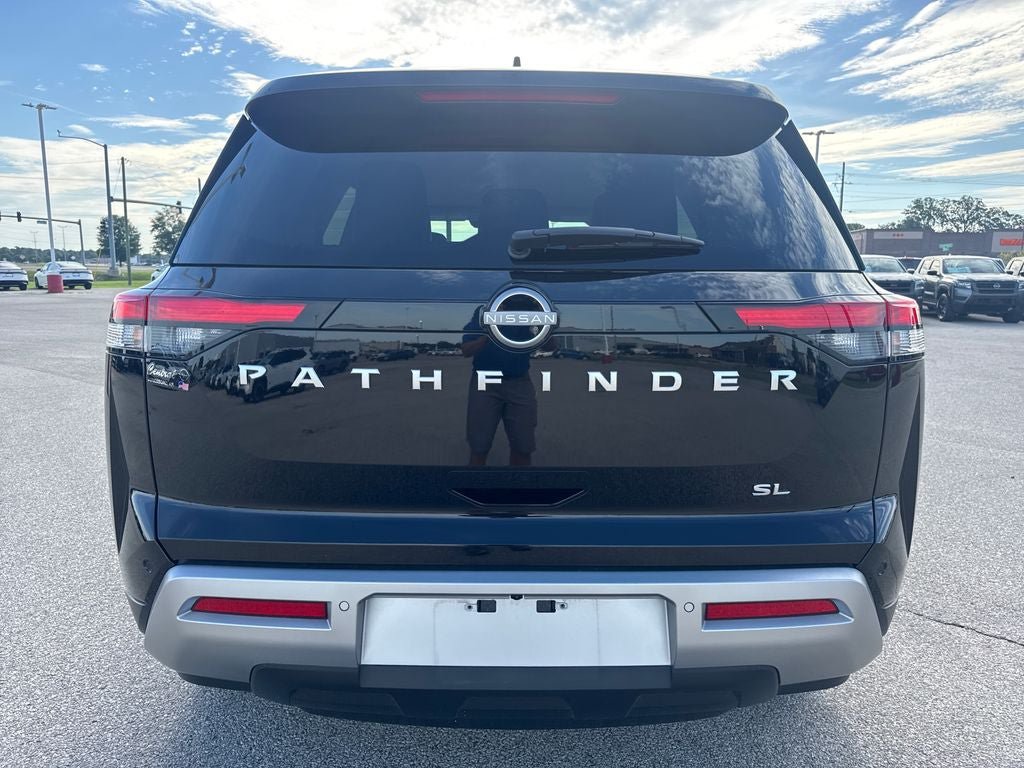 Used 2025 Nissan Pathfinder SL w/ Cargo Package FWD image 5