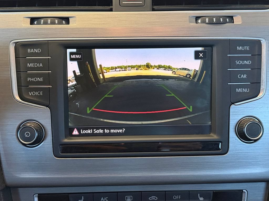 Used 2017 Volkswagen Golf Wolfsburg Edition FWD image 21