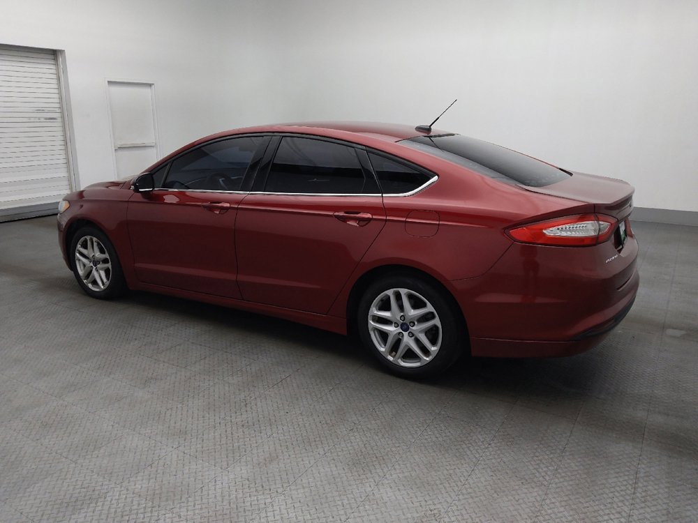 Used 2015 Ford Fusion SE image 3