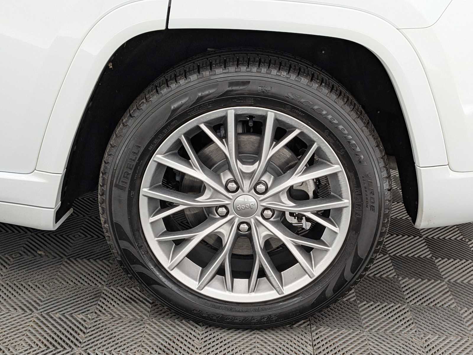 Used 2023 Jeep Grand Cherokee Summit w/ Advanced Protech Group IV image 15