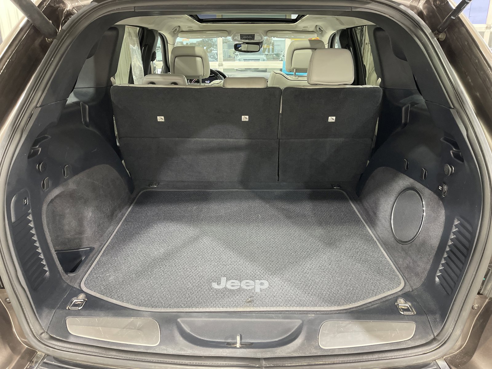 Used 2019 Jeep Grand Cherokee Summit image 15