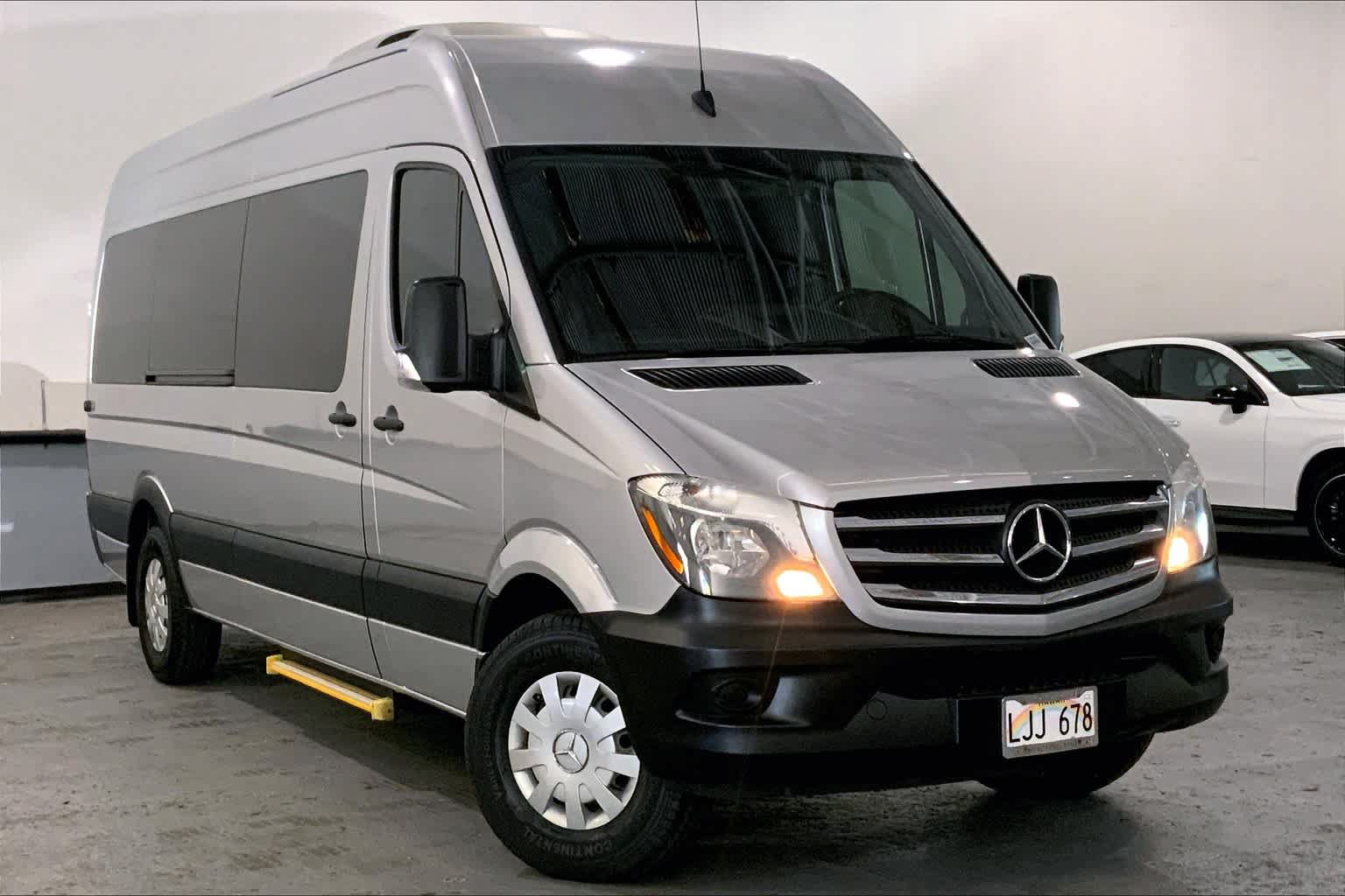 Used 2017 Mercedes-Benz Sprinter 2500 image 33