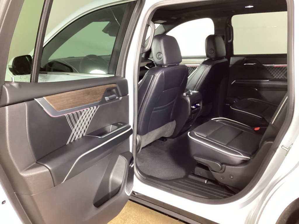 Used 2026 GMC Acadia Denali w/ Super Cruise Package AWD/4WD image 22