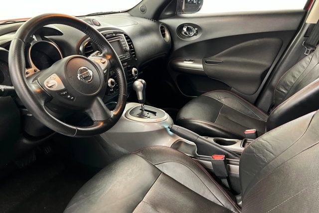 Used 2012 Nissan Juke SL FWD image 15