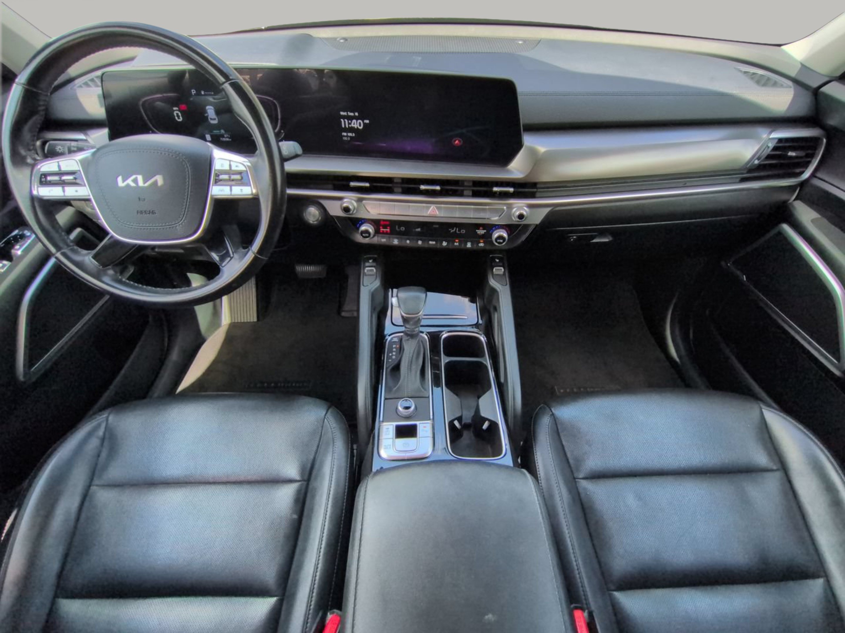 Used 2023 Kia Telluride S w/ S Sunroof Package FWD image 4