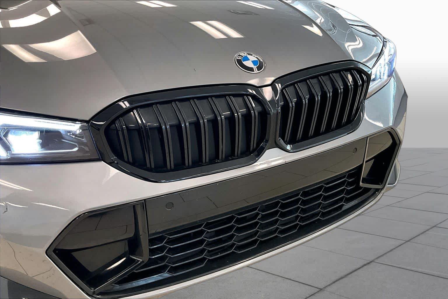 Used 2023 BMW 330i Sedan w/ M Sport Package RWD image 27