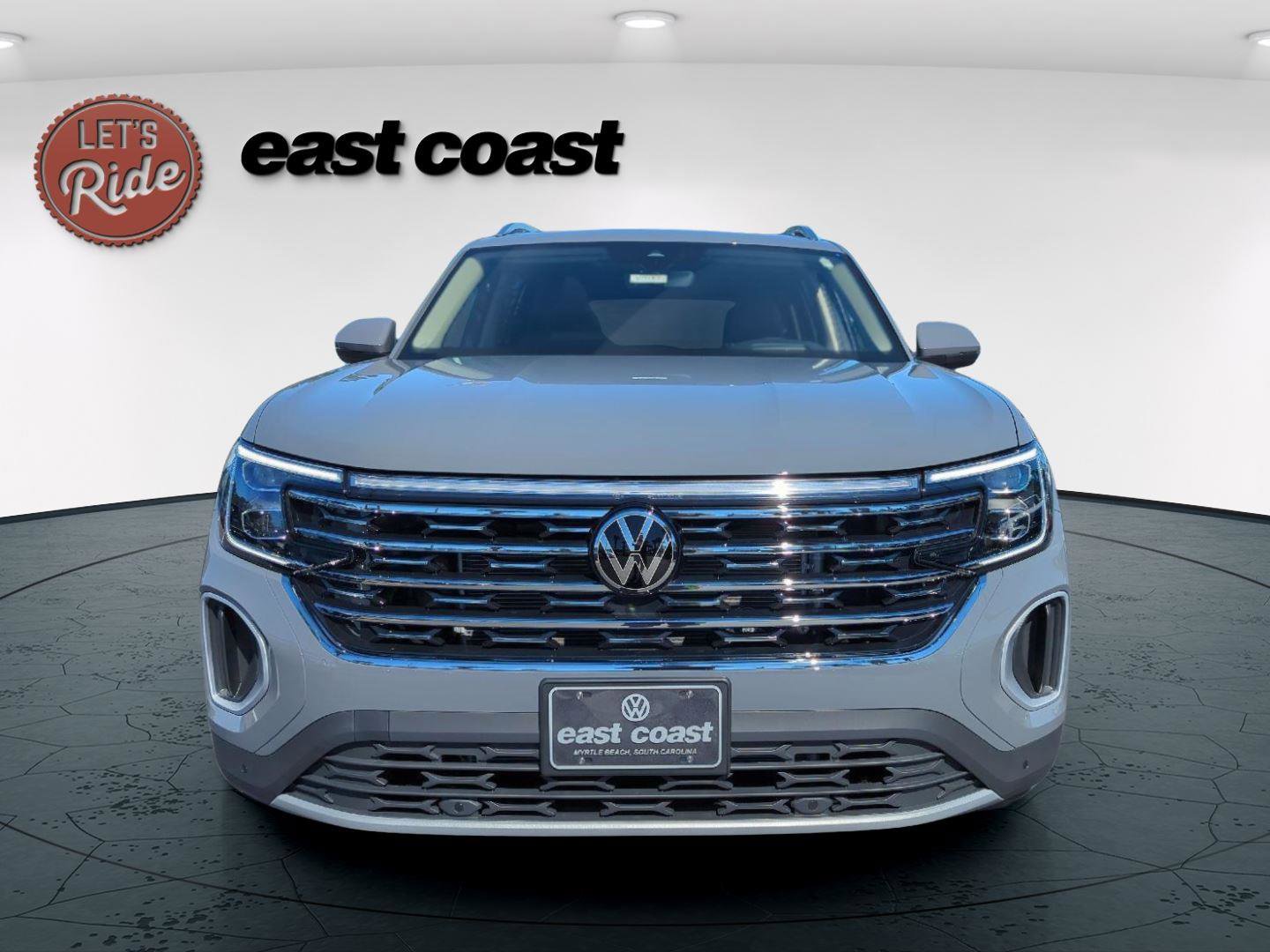 New 2026 Volkswagen Atlas SEL image 2