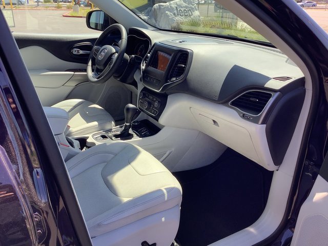 Used 2021 Jeep Cherokee Latitude Lux w/ Trailer Tow Group image 34