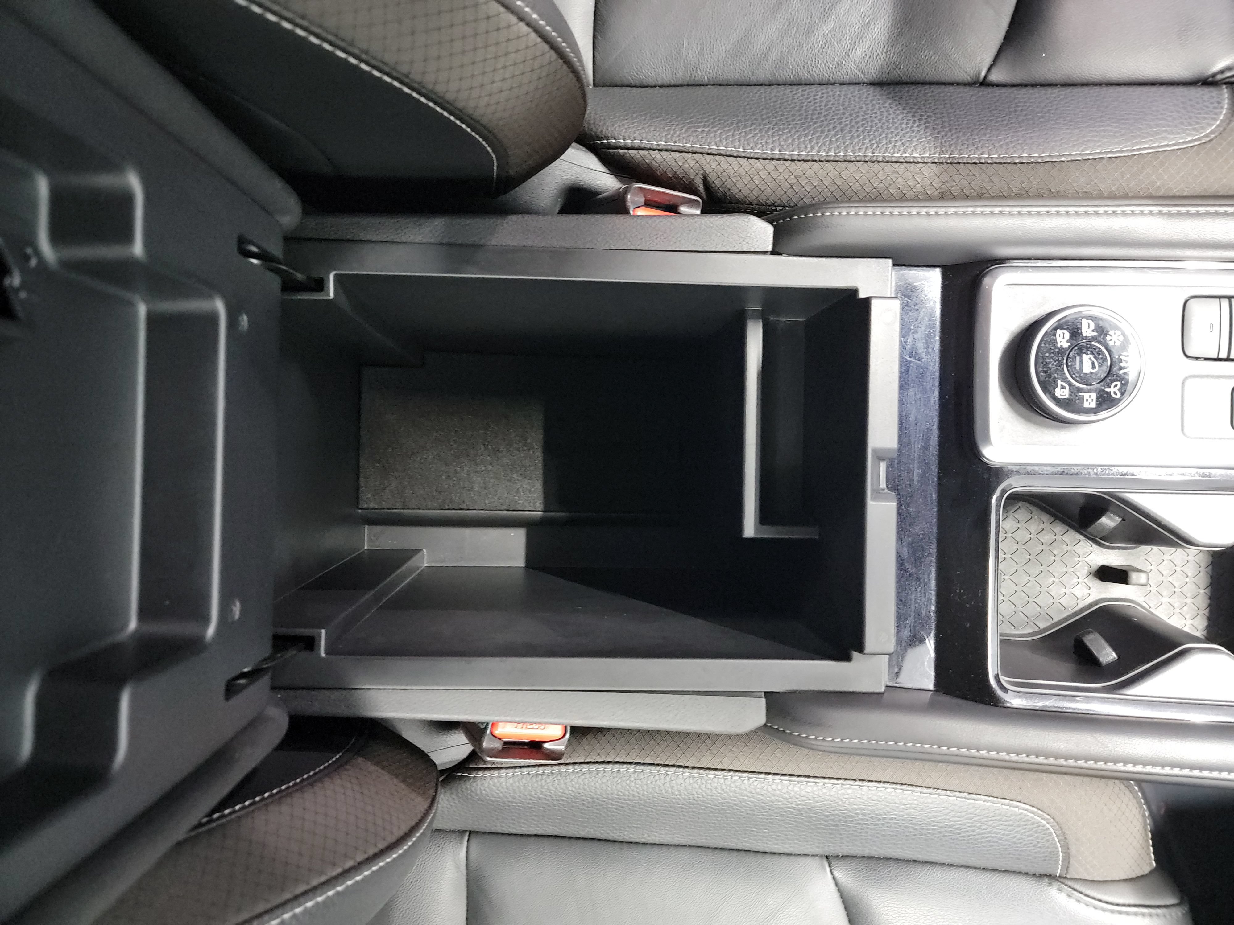 Used 2024 Nissan Pathfinder SL AWD/4WD image 28