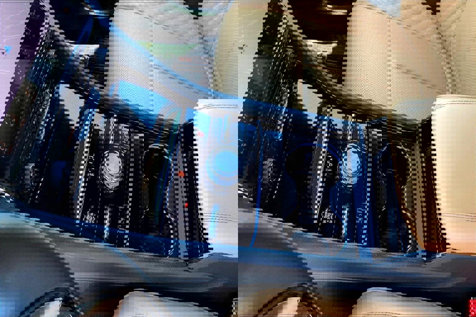 Used 2022 Jeep Grand Cherokee L Summit w/ Luxury Tech Group V AWD/4WD image 18