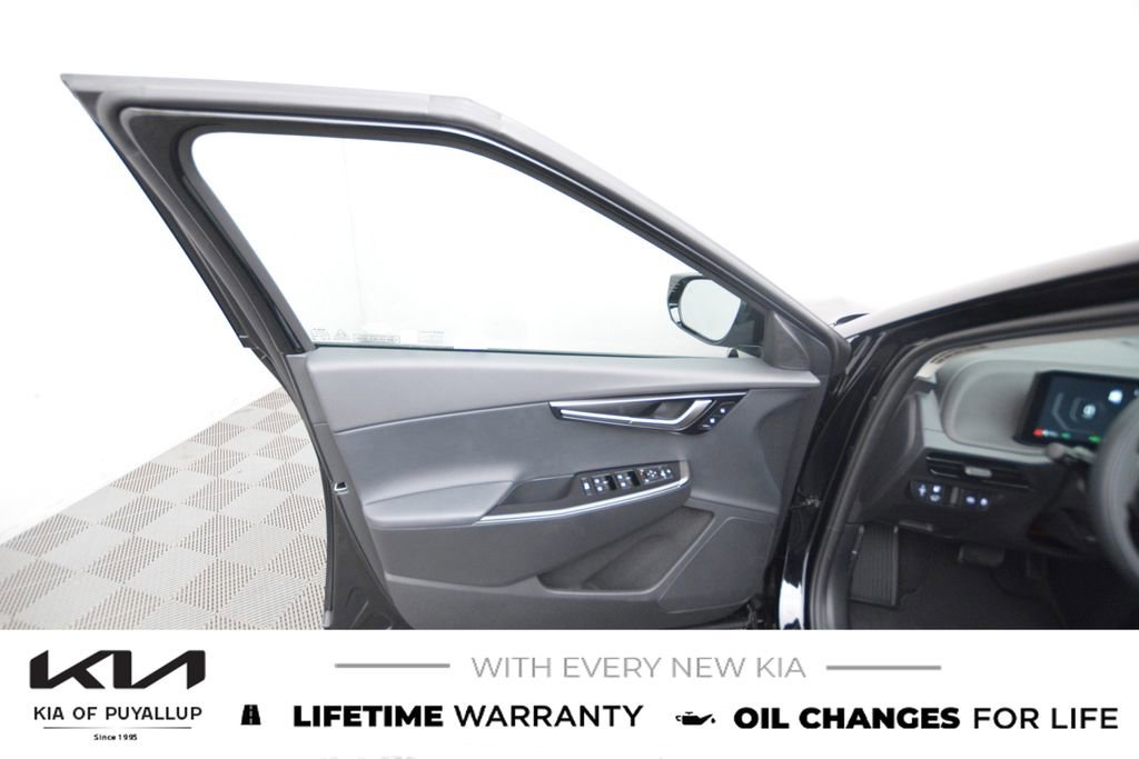 New 2025 Kia EV6 Wind image 9