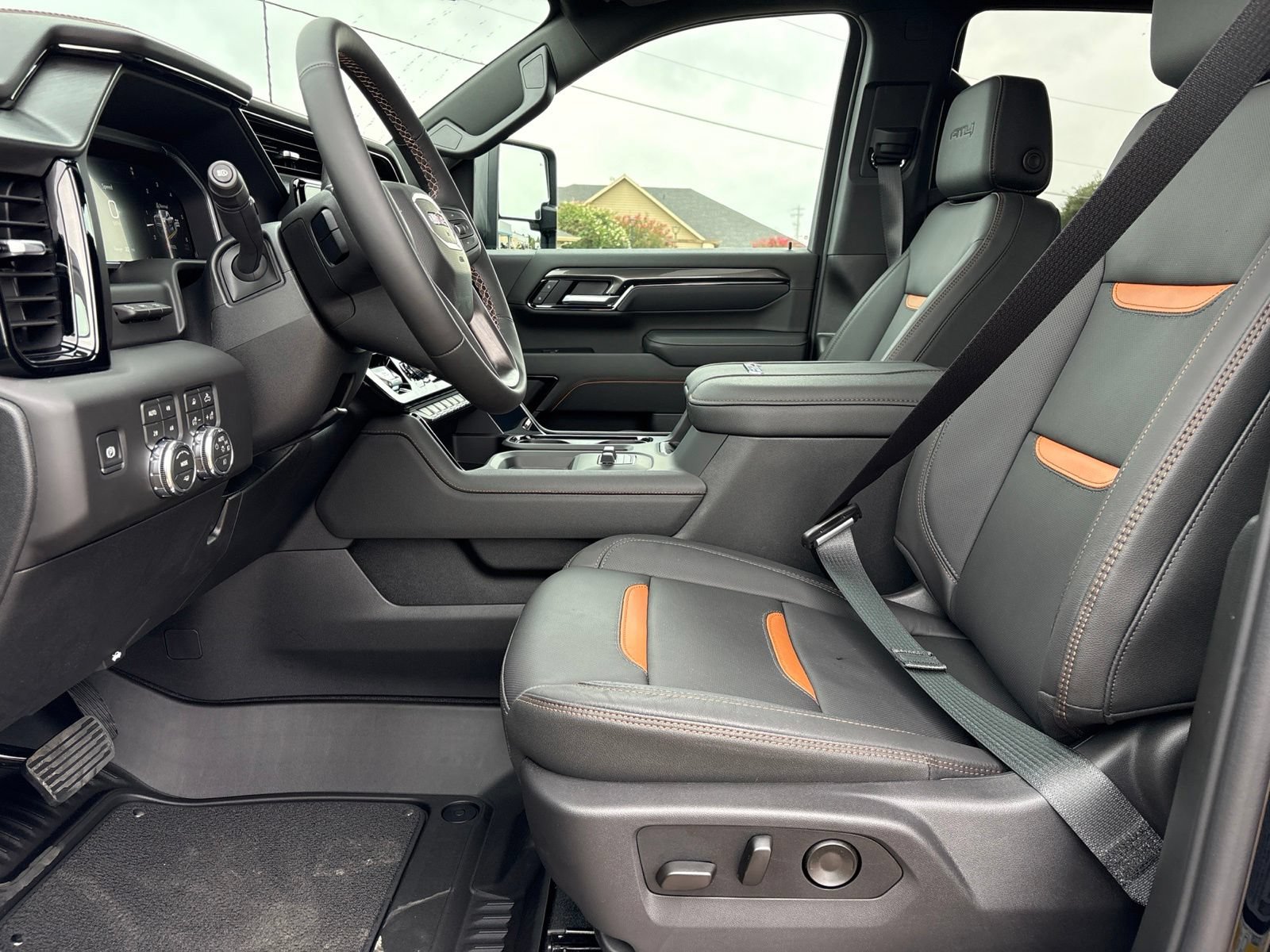 New 2026 GMC Sierra 2500 AT4 w/ AT4 Premium Plus Package AWD/4WD image 17