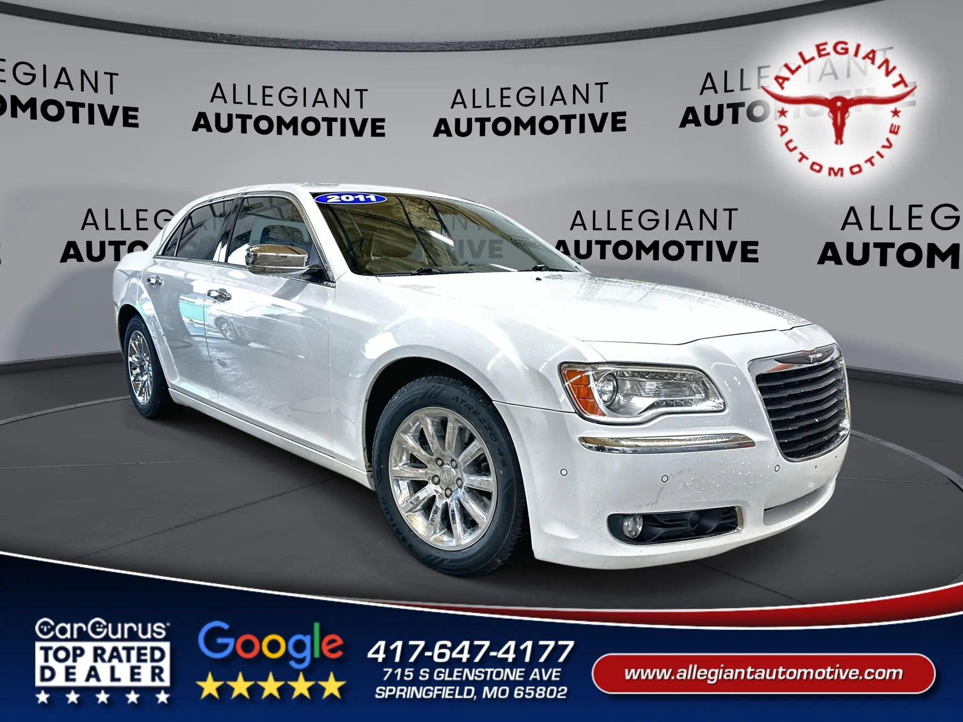 Used 2011 Chrysler 300 C RWD image 1