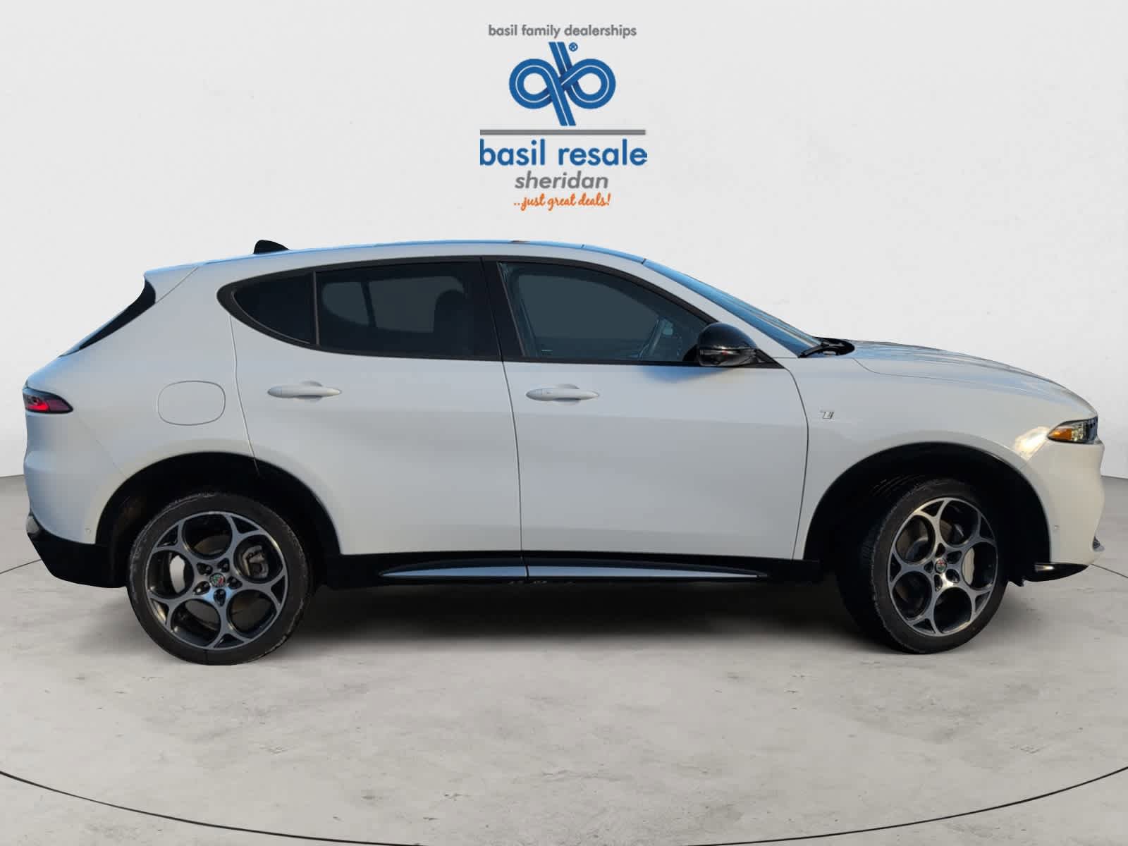 Used 2024 Alfa Romeo Tonale Ti w/ Active Assist Package image 7