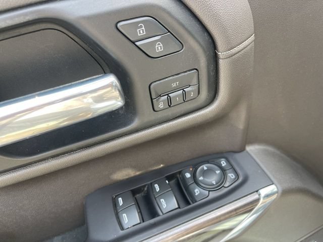 Used 2019 Chevrolet Silverado 1500 LTZ w/ LTZ Convenience Package AWD/4WD image 13