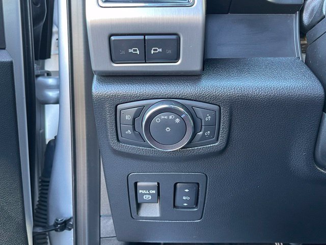 Used 2018 Ford F150 Platinum w/ Equipment Group 701A Luxury AWD/4WD image 26
